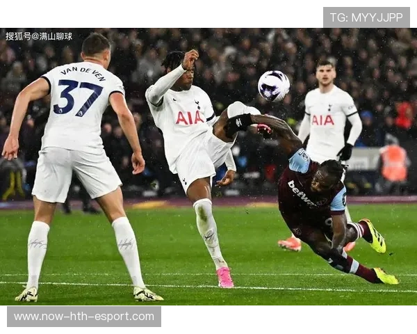 曼联全力备战热刺,力争四强席位